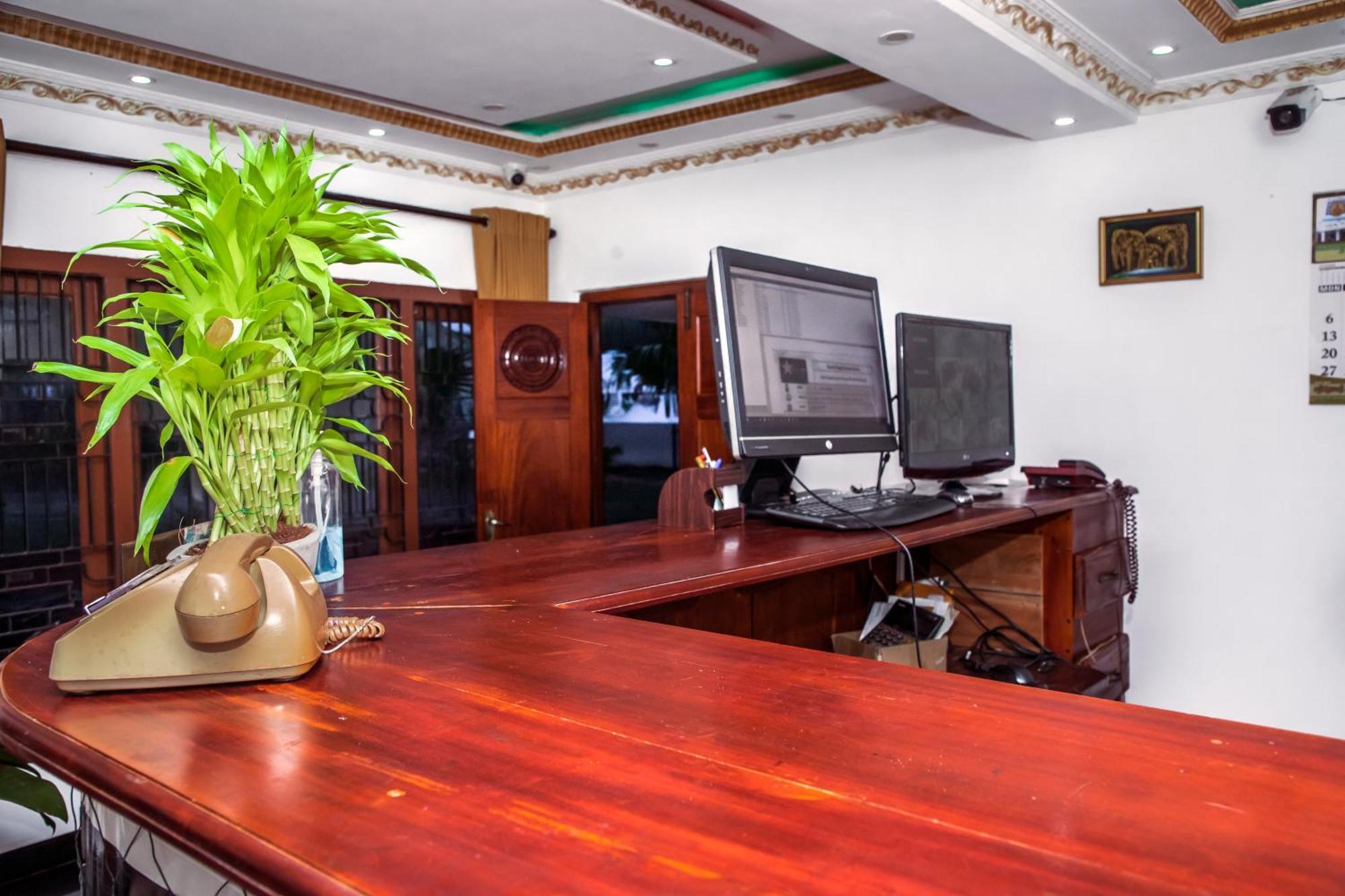 Golden Star Guest House Jaffna Bagian luar foto