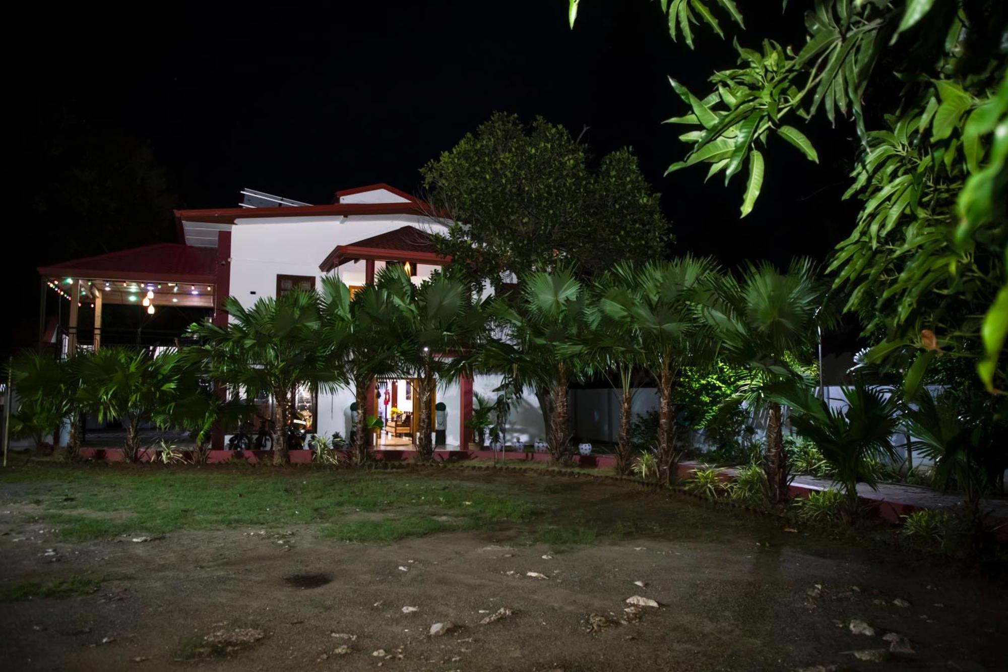 Golden Star Guest House Jaffna Bagian luar foto