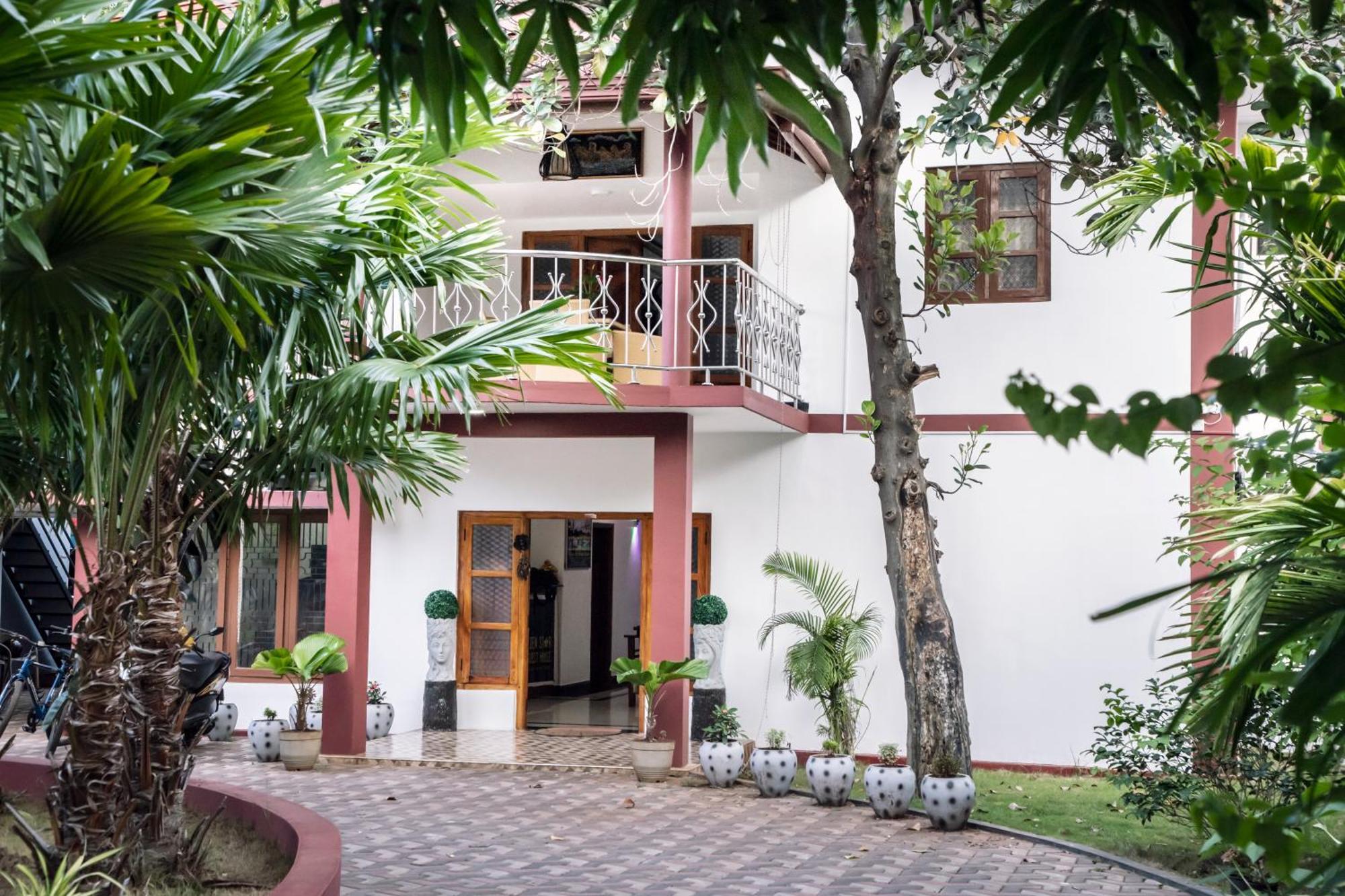 Golden Star Guest House Jaffna Bagian luar foto